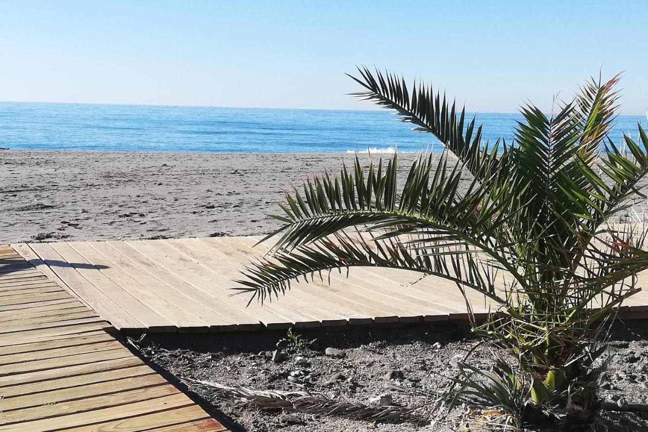 Atico De Albaida Duplex Frente Al Mar Apartment Morche Luaran gambar
